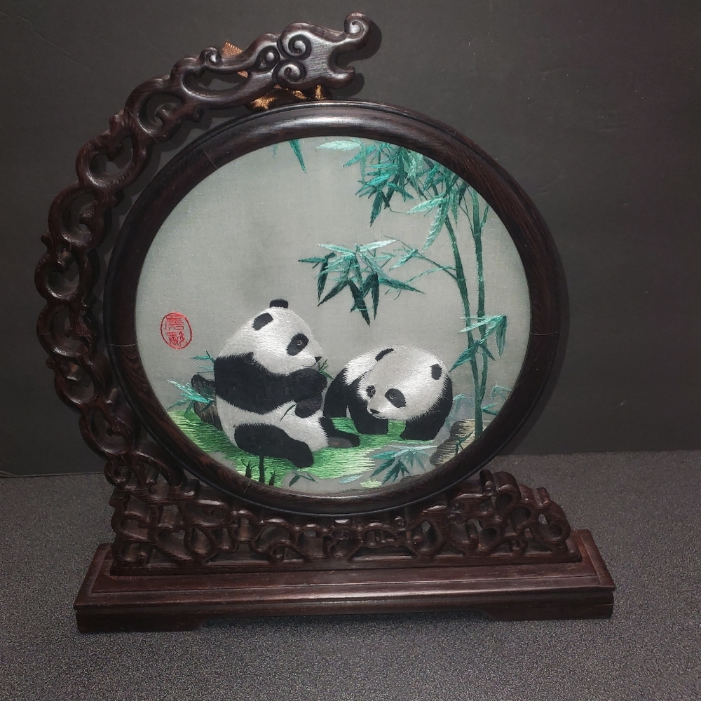 Vtg. Chinese Panda Suzhou Rotaring Double Sided Silk Embroidery Dragon Carved Wo
